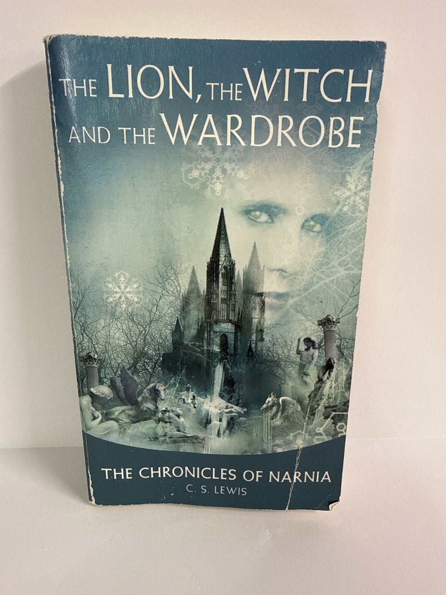 The Lion, The Witch and the Wardrob Harper Collins Pre-Owned Fiction Books