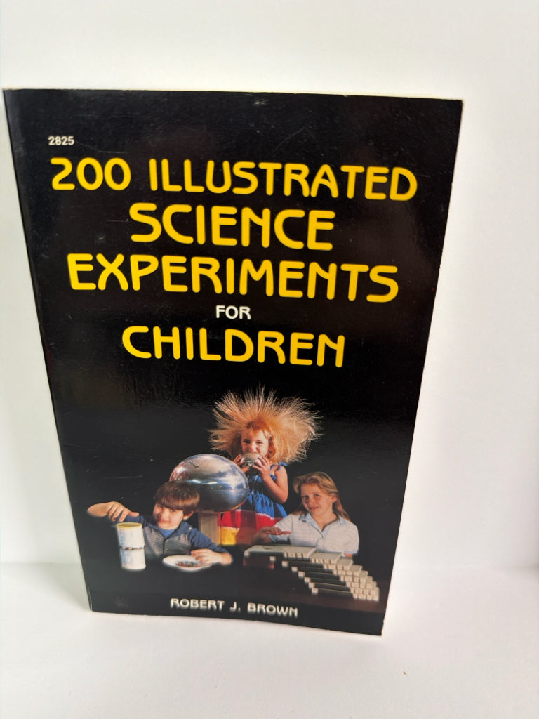 200 Illustrated Science Experiments Tab Books Pre-Owned Experiment Books