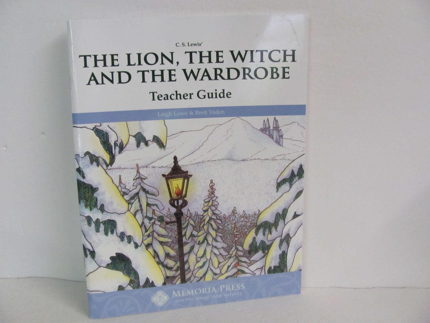 The Lion, The Witch and the Wardrob Memoria Press 4th Grade Fiction Books
