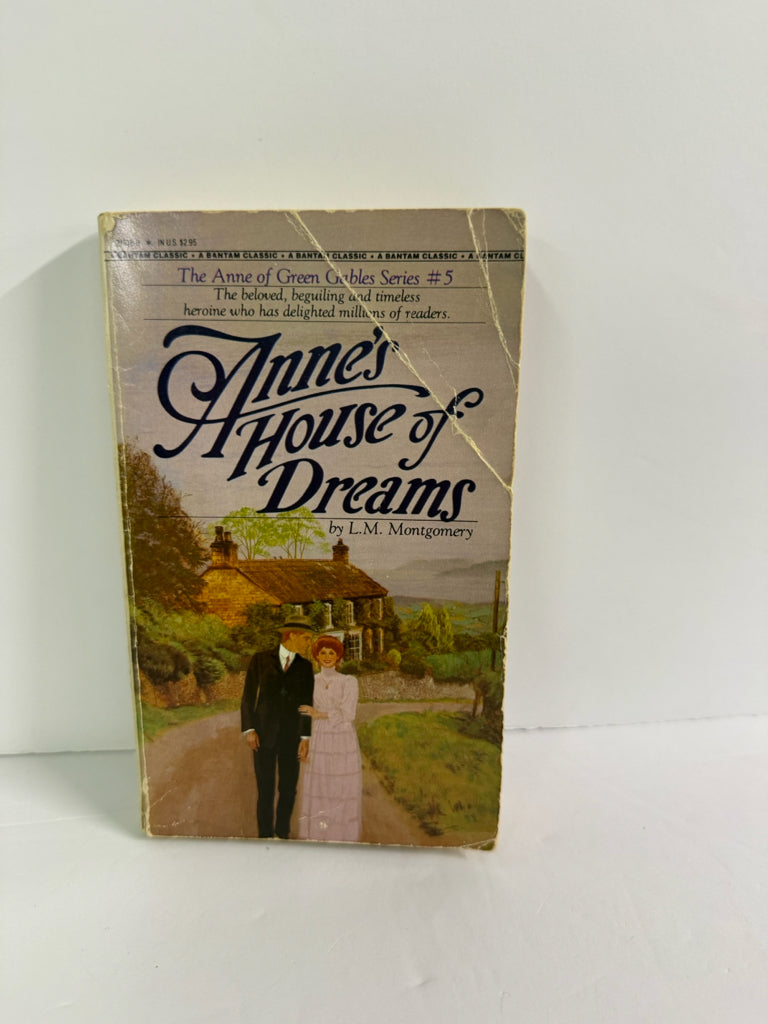 Anne's House of Dreams Bantam Pre-Owned L. M. Montgomery Fiction Books