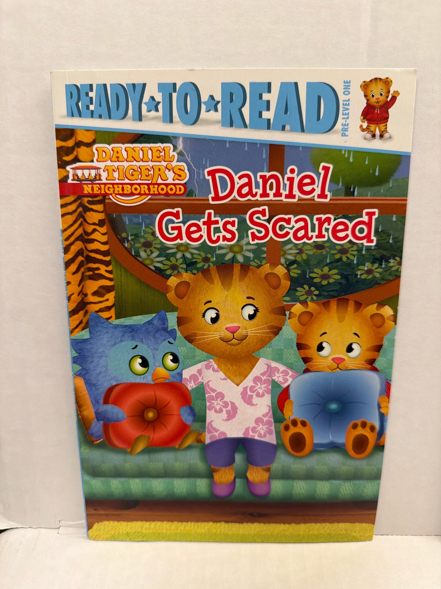 Daniel Gets Scared Ready to read Pre-Owned Elementary Phonic Readers