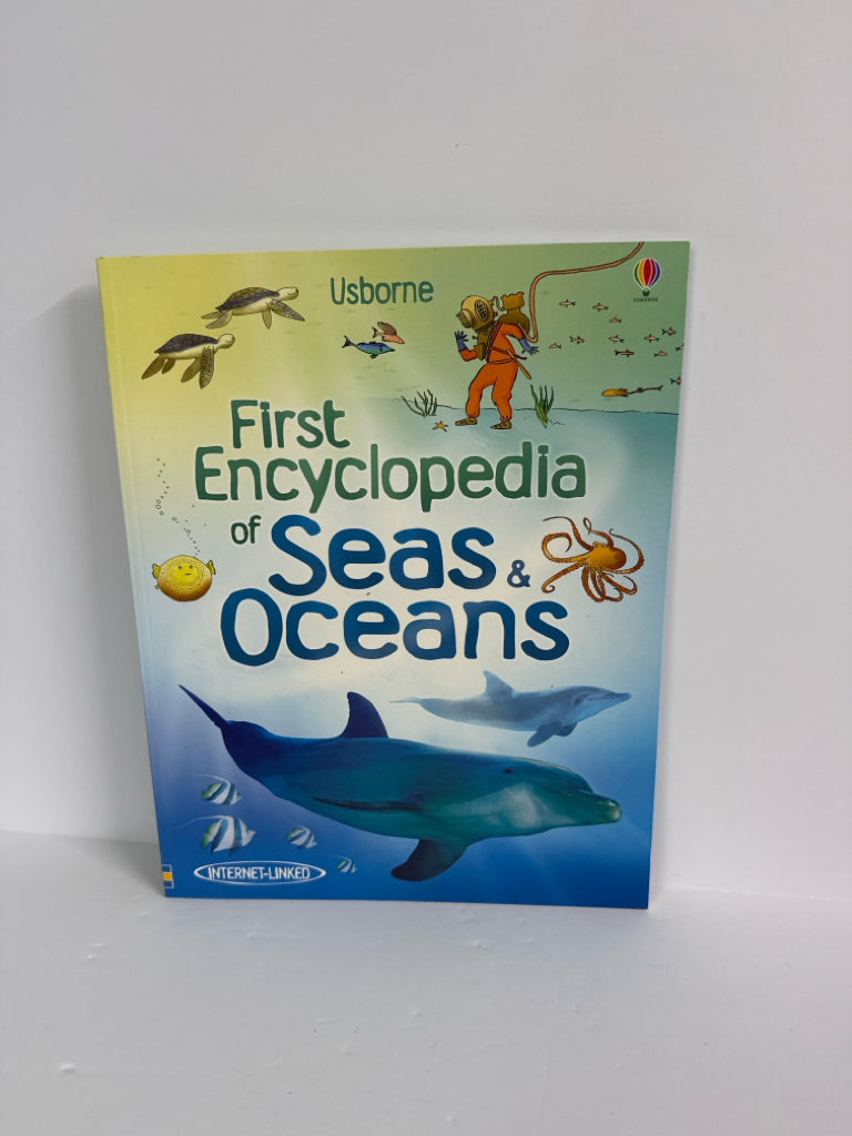 First Encyclopedia of Seas & Oceans Usborne Pre-Owned Elementary Ocean/Seashore