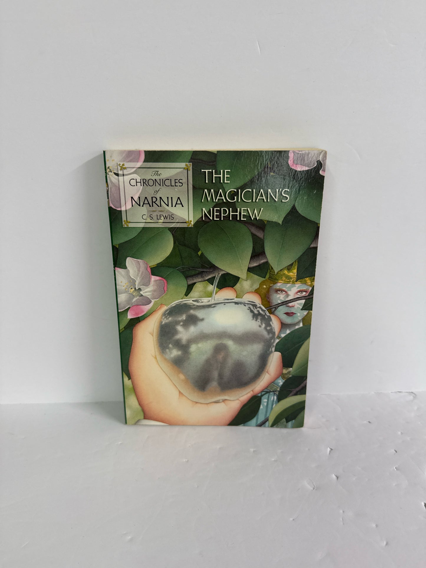 The Magician's Nephew- Harper Trophy Pre-Owned C. S. Lewis Fiction