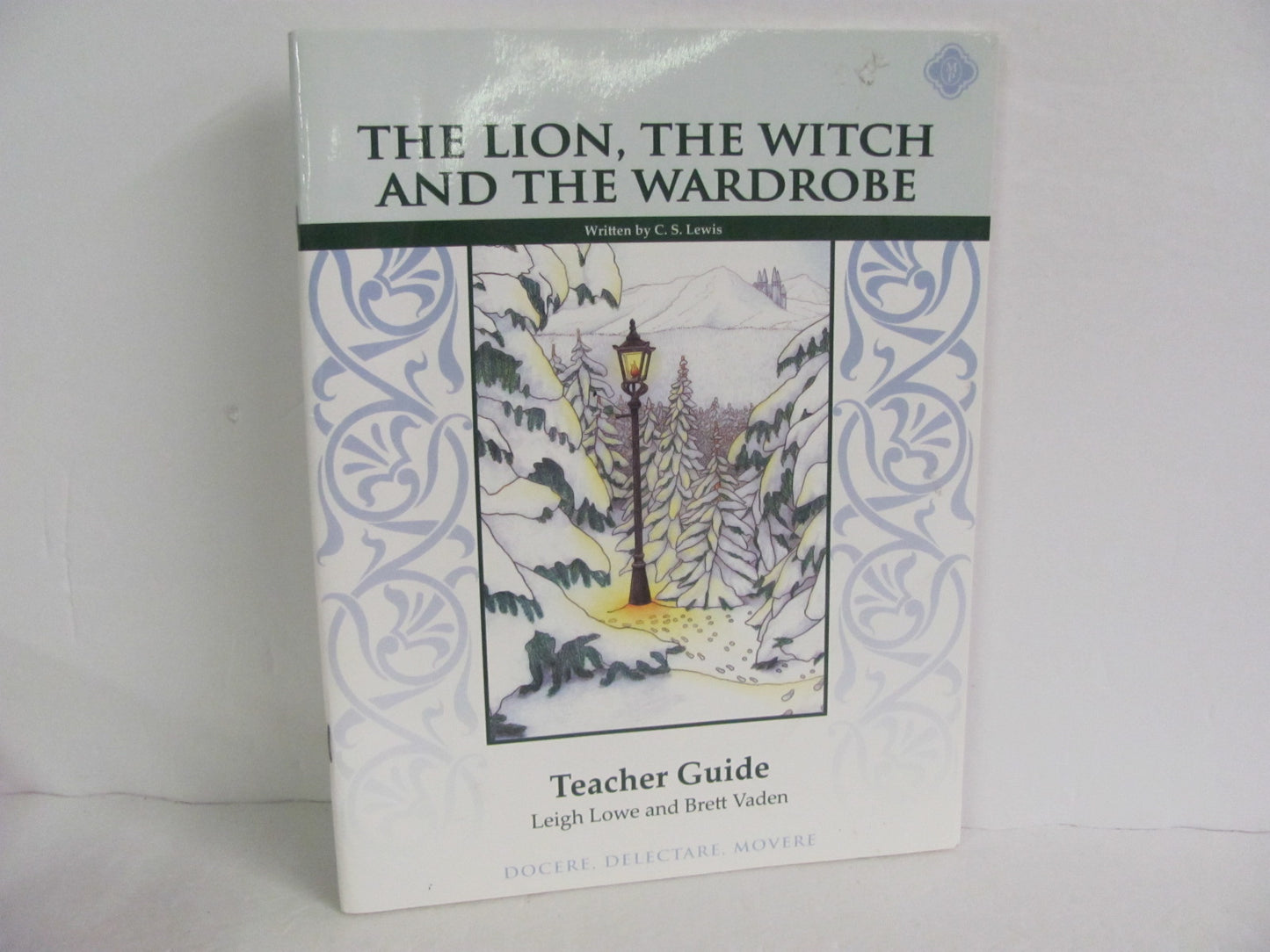 The Lion, The Witch and the Wardrob Memoria Press Guide Pre-Owned Fiction Books