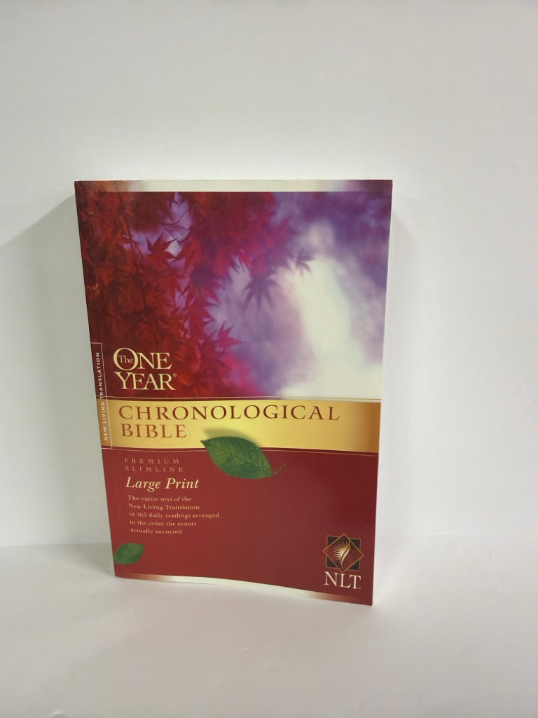 The One Year Chronological Bible Tyndale House Pre-Owned Bible Textbooks