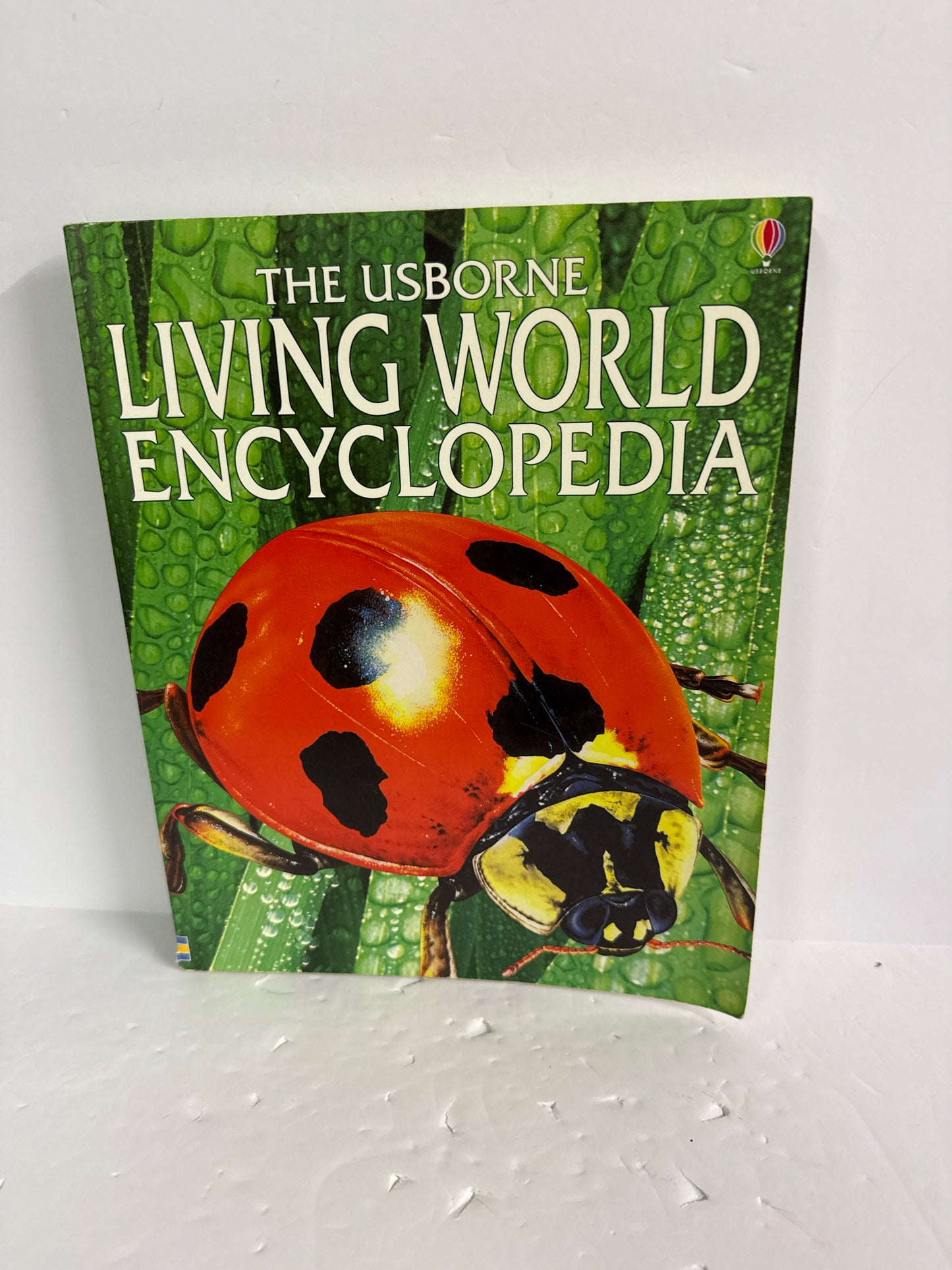 Living World Encyclopedia Usborne Pre-Owned Elementary Animals/Insects