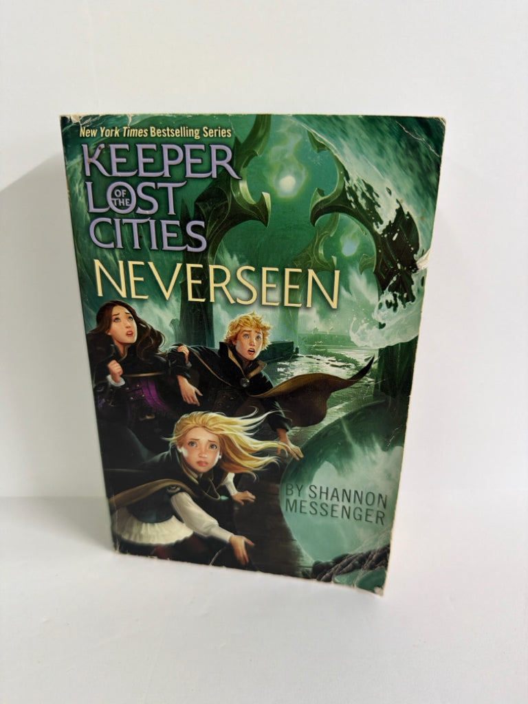Neverseen Aladdin Pre-Owned Shannon Messenger Fiction Books