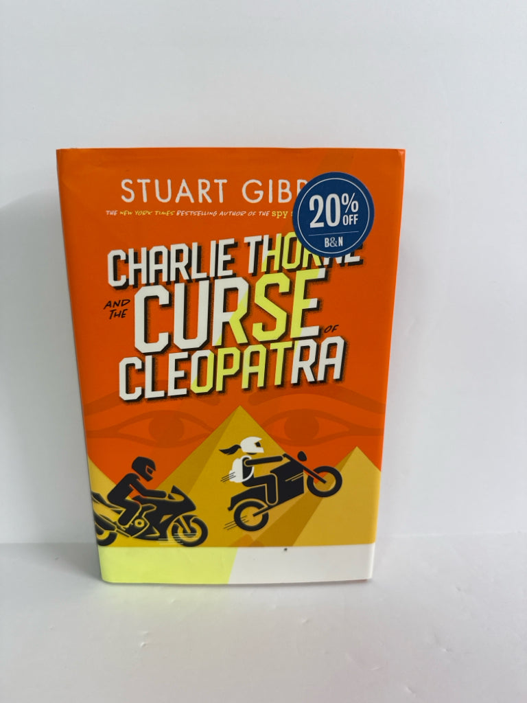 Charlie Thorne and the Curse of Cle Stuart Gibbs Simon & Schuster Juvenile Books