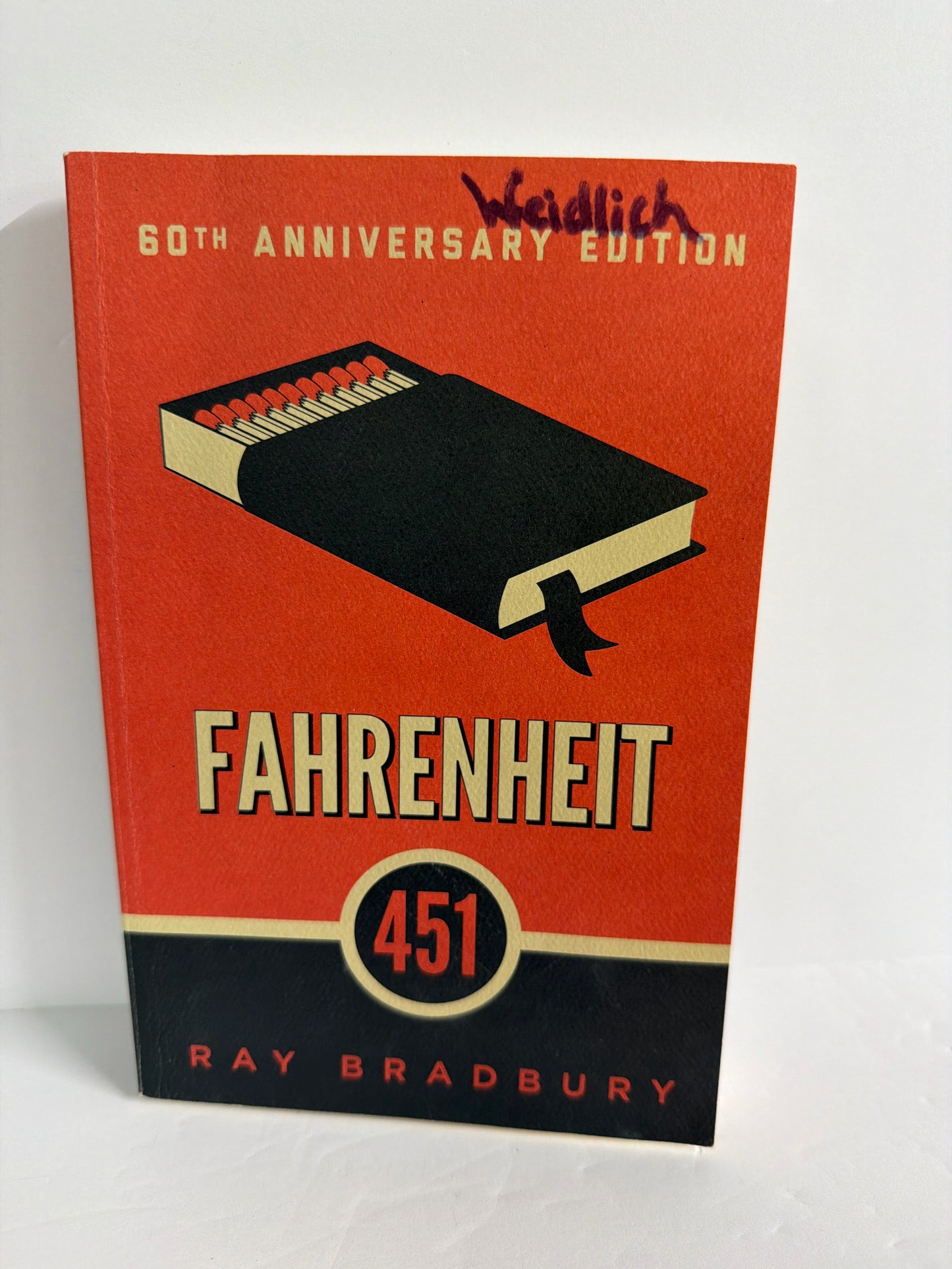 Fahrenheit 451 Simon & Schuster Pre-Owned Ray Bradbury High School Fiction Books