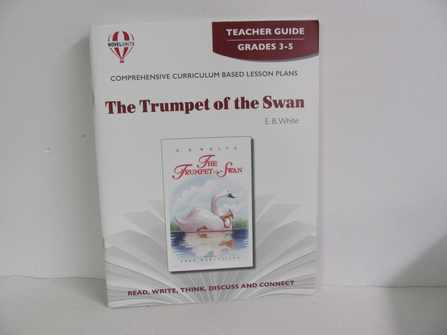 The Trumpet of the Swan Novel Units Set Pre-Owned White Fiction Books