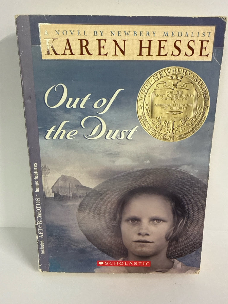 Out of the Dust Scholastic Pre-Owned Karen Hesse Fiction Books