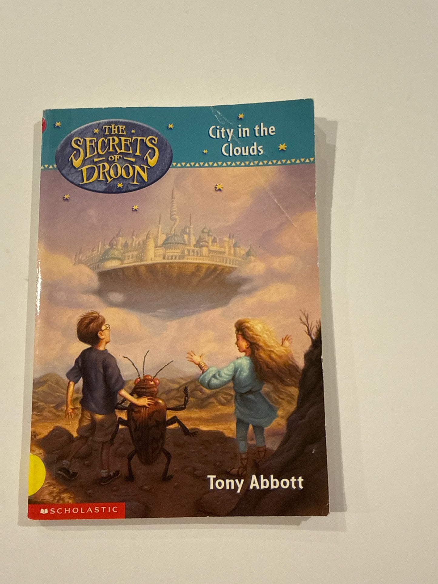 City in the Clouds Scholastic Pre-Owned Abbott Fiction Books