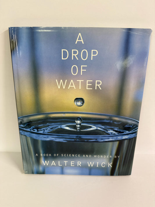 A Drop of Water Scholastic Press Pre-Owned Walter Wick Science Textbooks