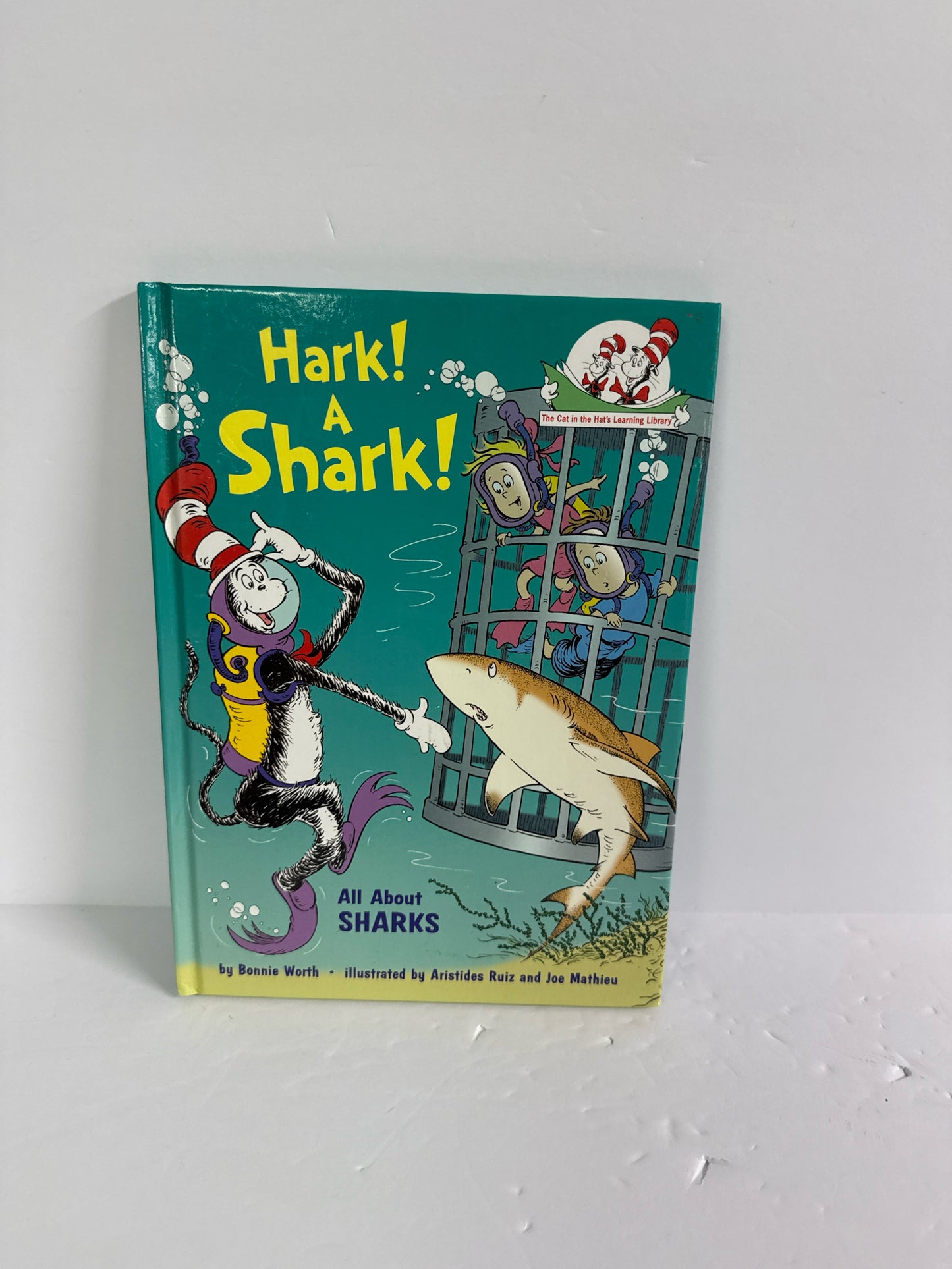 Hark! A Shark! Random House Pre-Owned Bonnie Worth Elementary Children's Books