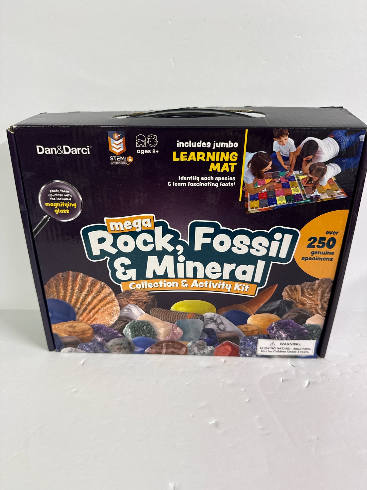 Mega Rock, Fossil & Mineral Kit Dan & Darci Pre-Owned Elementary Earth Nature
