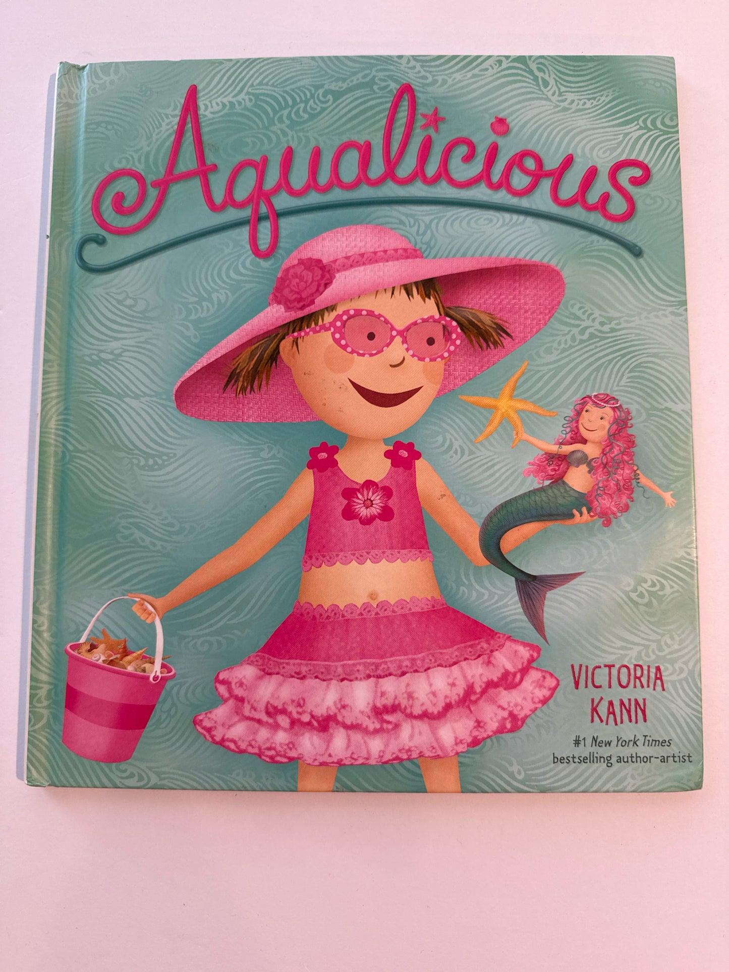 Aqualicious Harper Pre-Owned Victoria Kann Elementary Children's Books