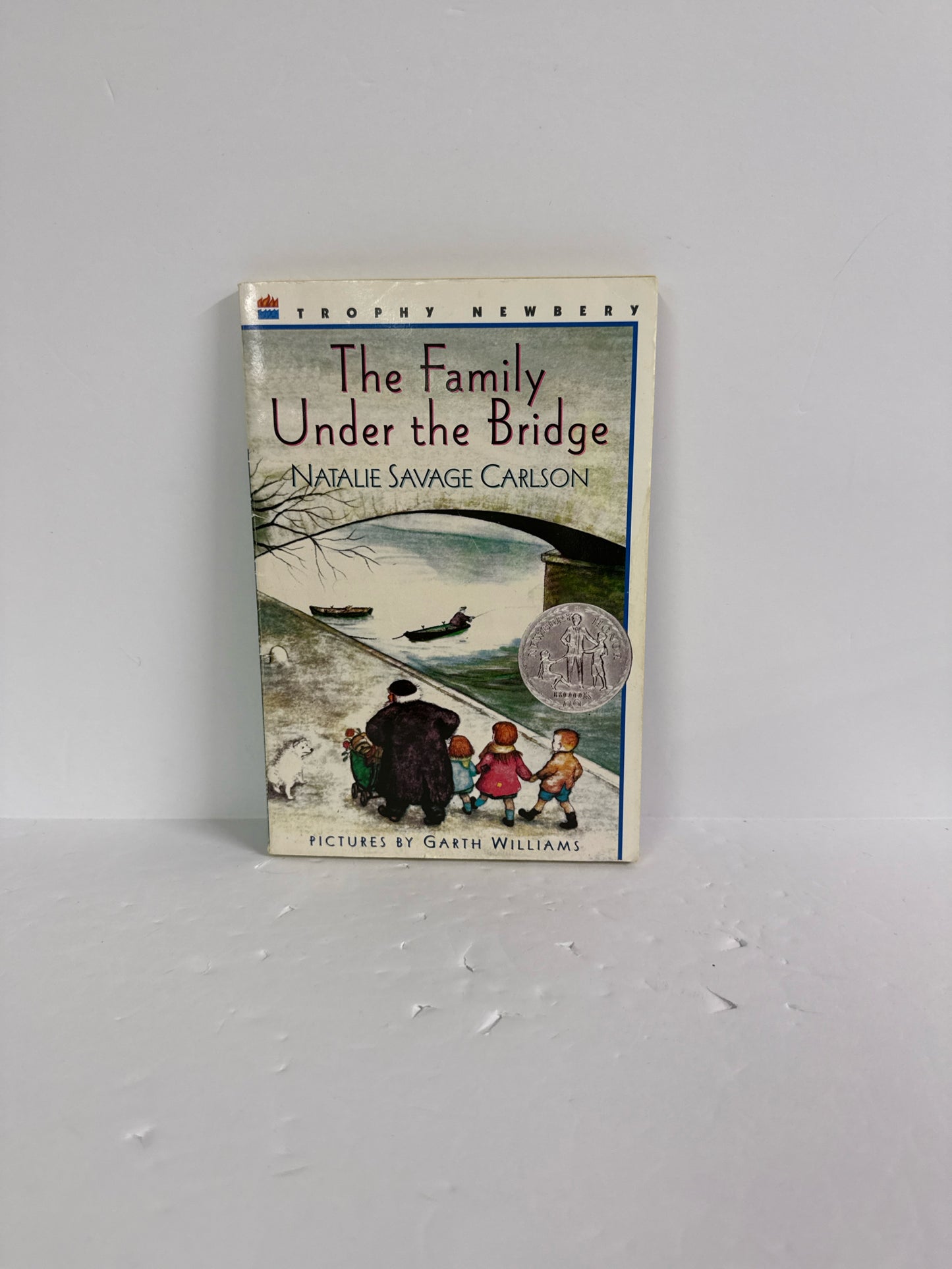 The Family Under the Bridge Natalie Savage Carlson Trophy Newbery Juvenile Books
