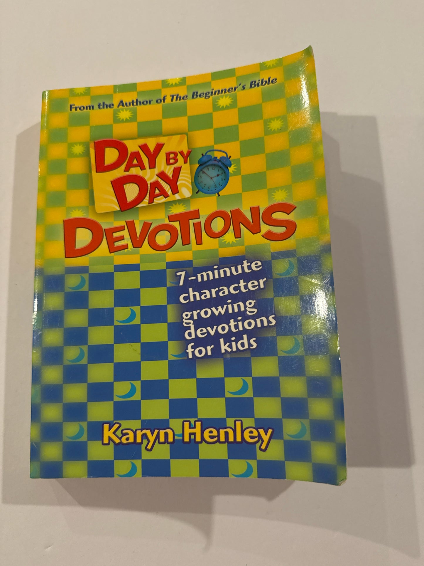 Day by Day Devotions Tyndale Pre-Owned Henley Elementary Bible Books