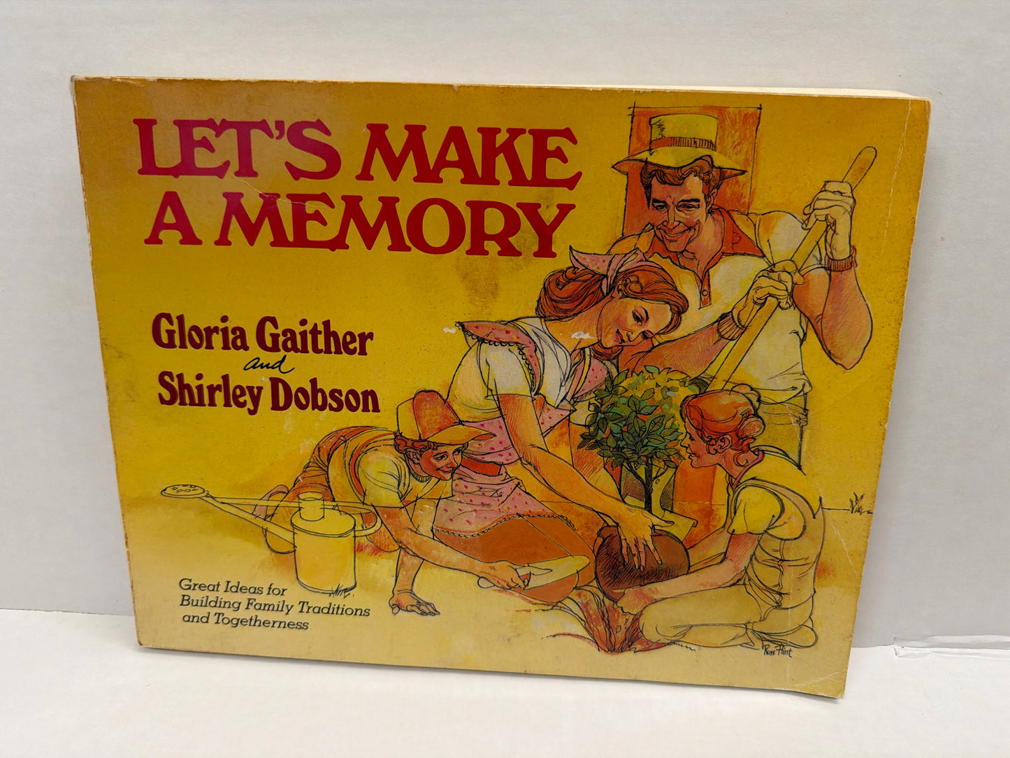 Let's Make a Memory Focus on the Familly Pre-Owned Educator Resources