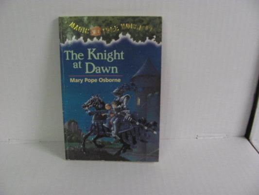 The Knight at Dawn Random House Reader  Pre-Owned The Magic Tree House