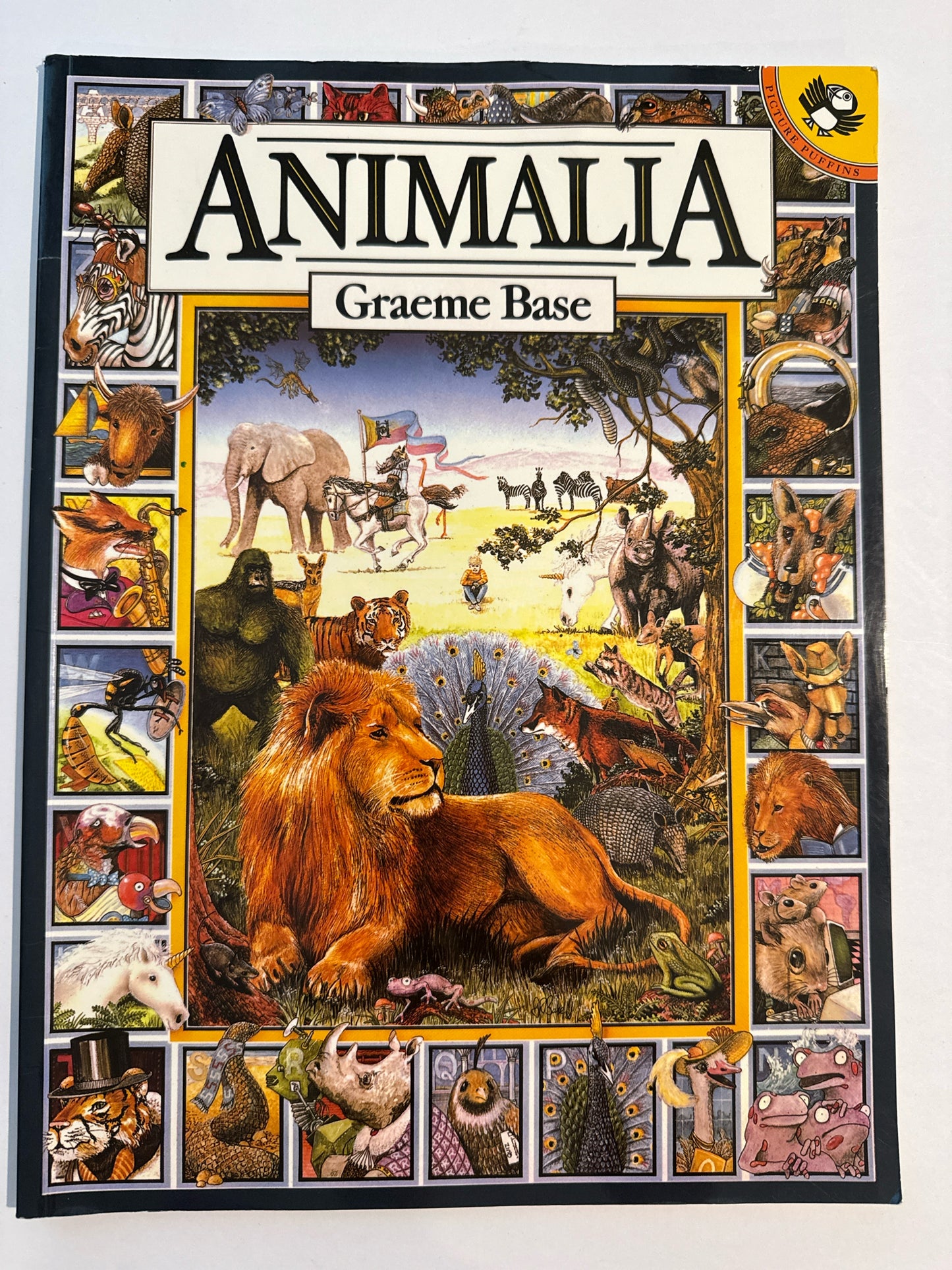 Animalia Puffin Pre-Owned Graeme Base Elementary Children's Books