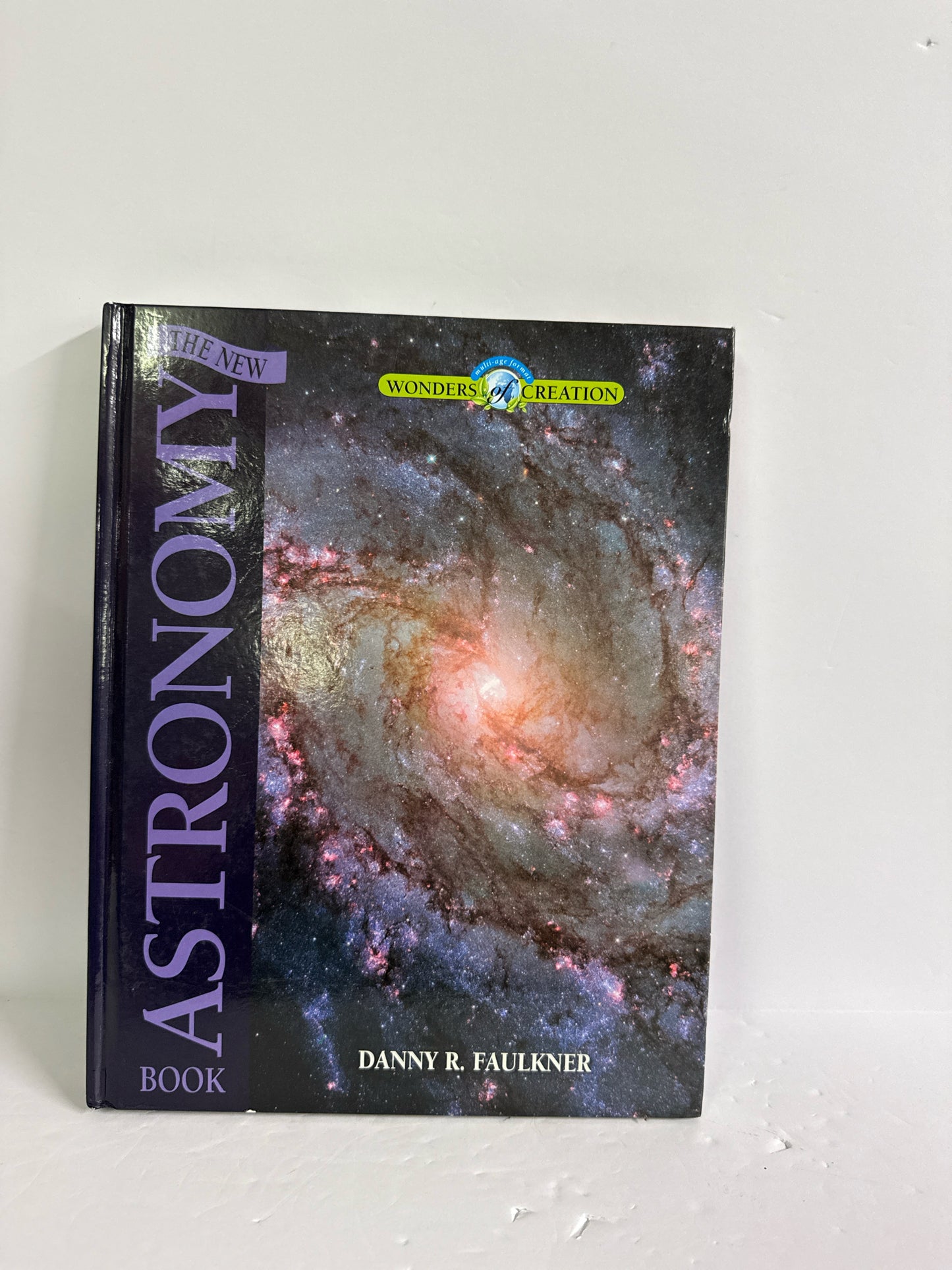 The New Astronomy Book MasterBooks Student Text  Pre-Owned Science Textbooks