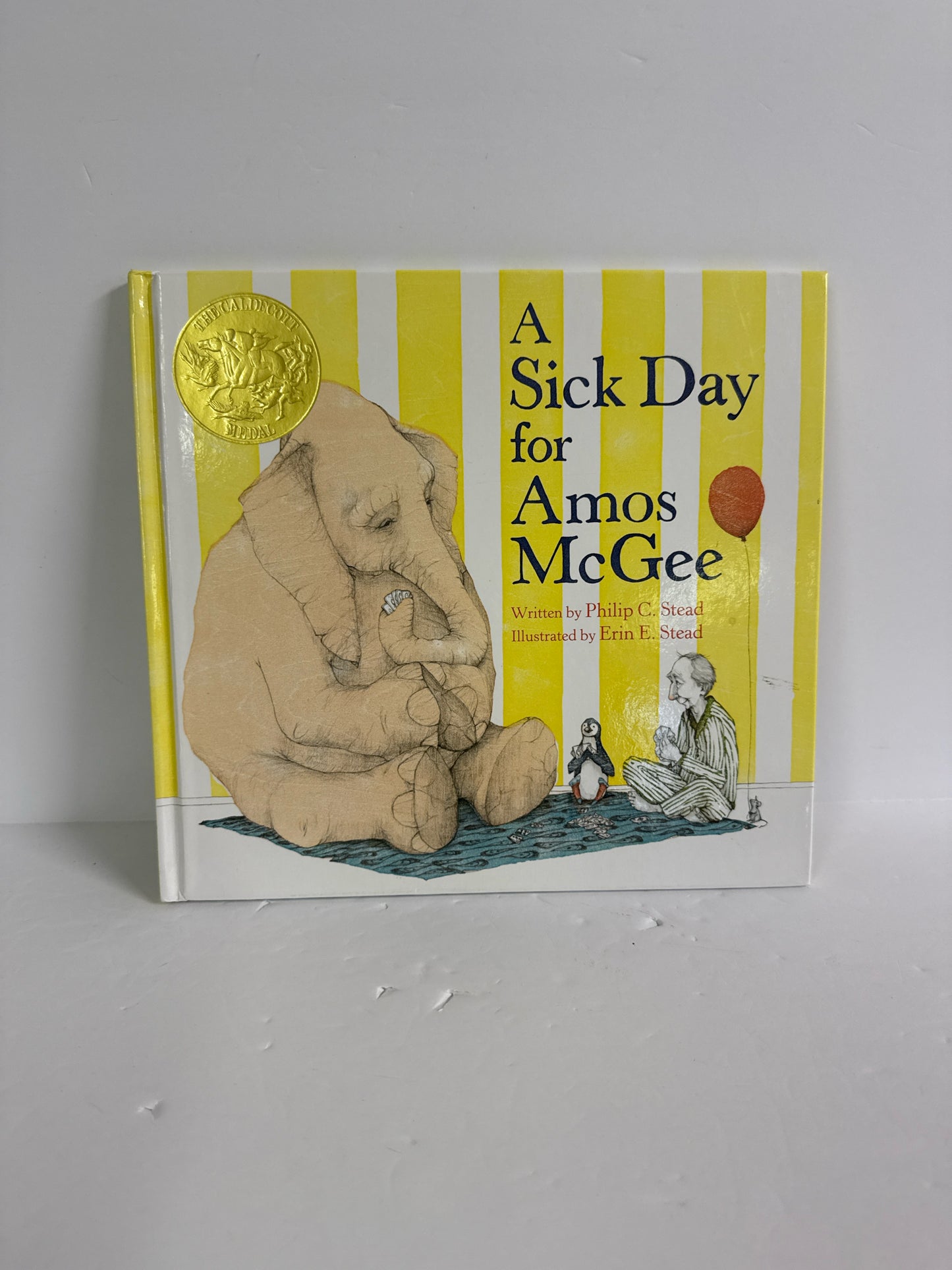 A Sick Day for Amos McGee Philip C. Stead Roaring Brook Hardback Books
