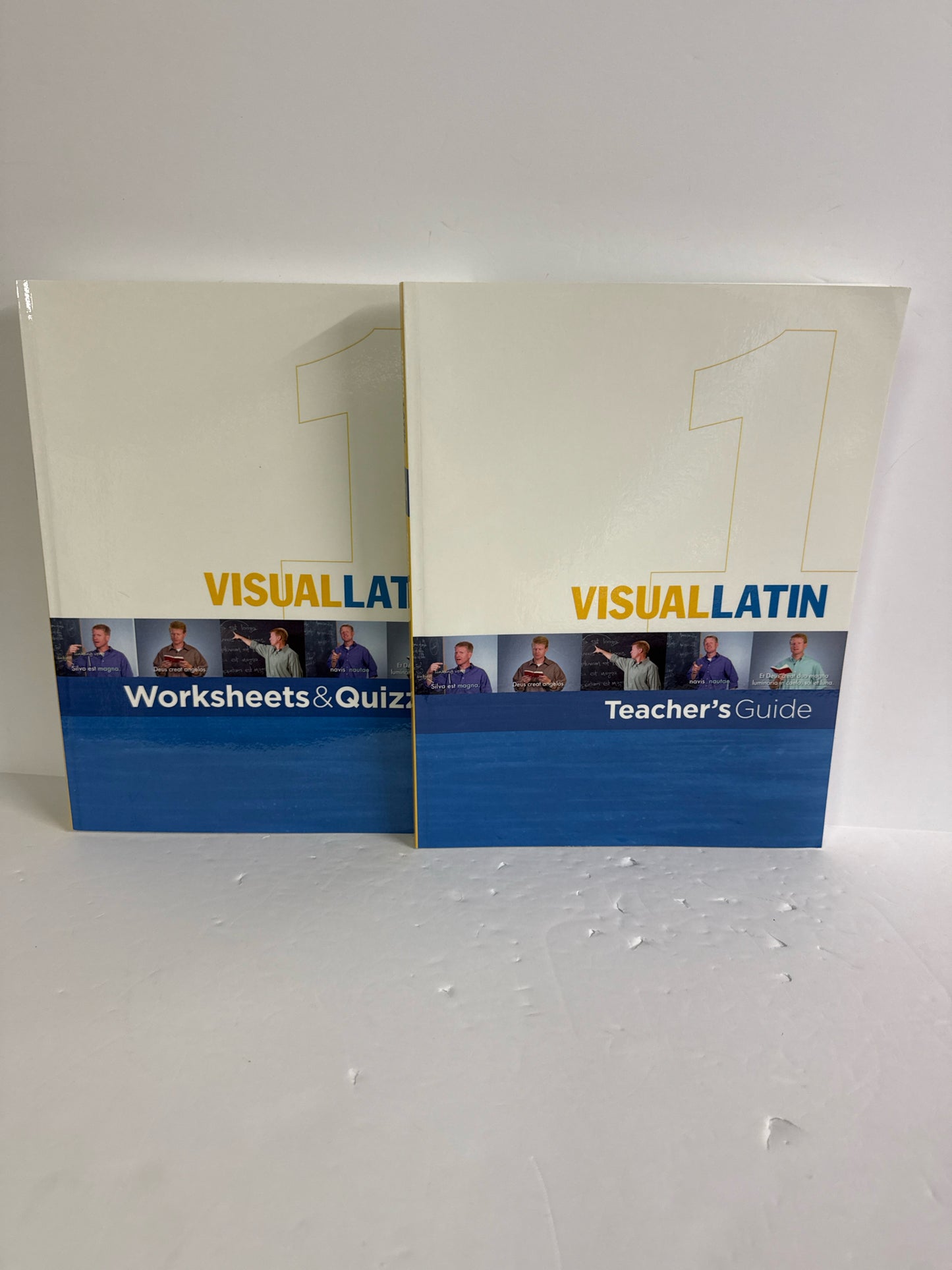 Visual Latin 1 Compass Classroom Set  Pre-Owned Latin