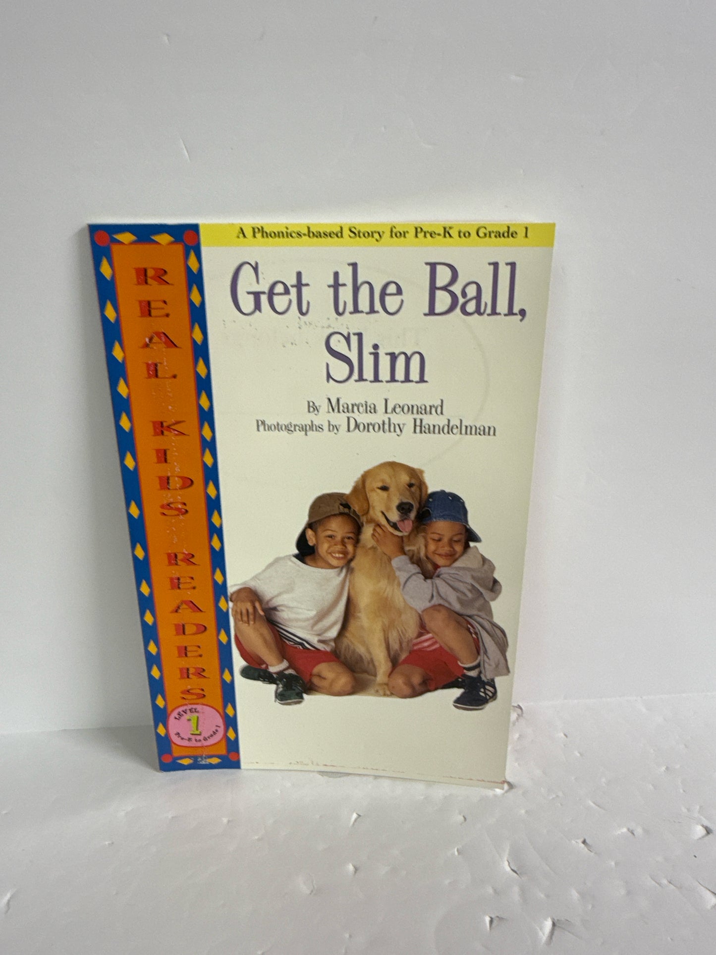 Get the Ball, Slim Marcia Leonard Millbrook Press Phonics Readers
