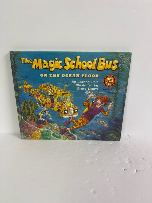 The Magic School Bus On the Ocean F Joanna Cole Scholastic Hardback Books