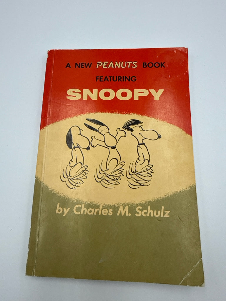 Snoopy Charles M. Schulz Titan Comics Juvenile Books