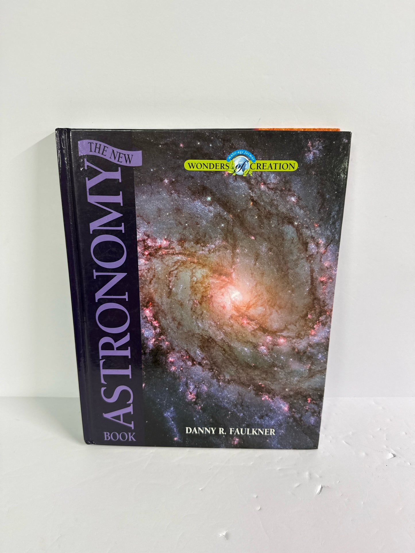 The New Astronomy Book MasterBooks Student Text  Pre-Owned Science Textbooks