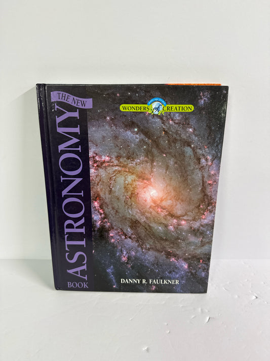 The New Astronomy Book MasterBooks Student Text  Pre-Owned Science Textbooks