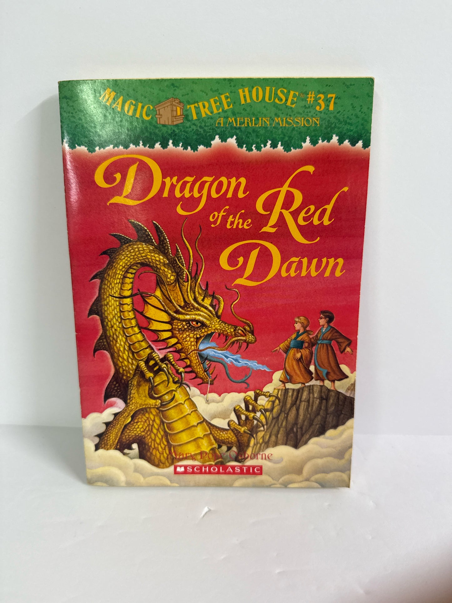 Dragon of the Red Dawn Random House Pre-Owned Elementary The Magic Tree House