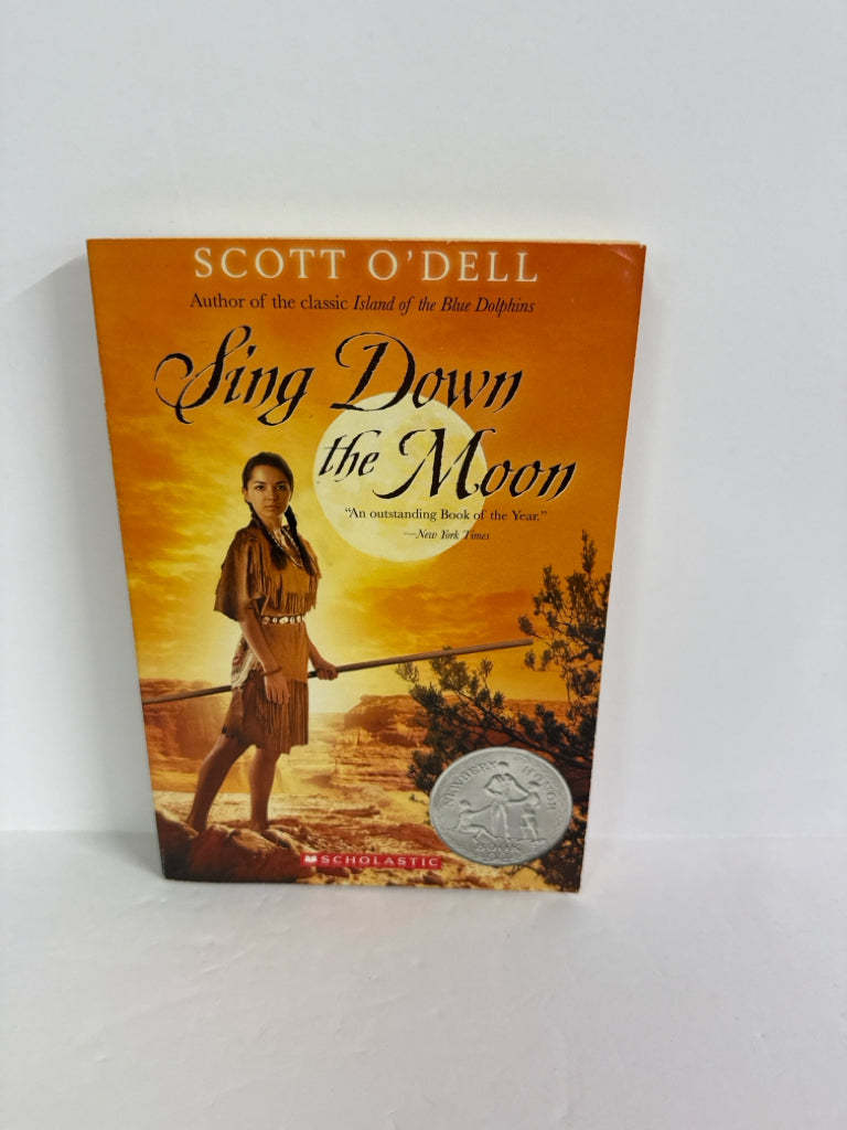 Sing Down the Moon Scholastic Pre-Owned Scott O'Dell Fiction Books