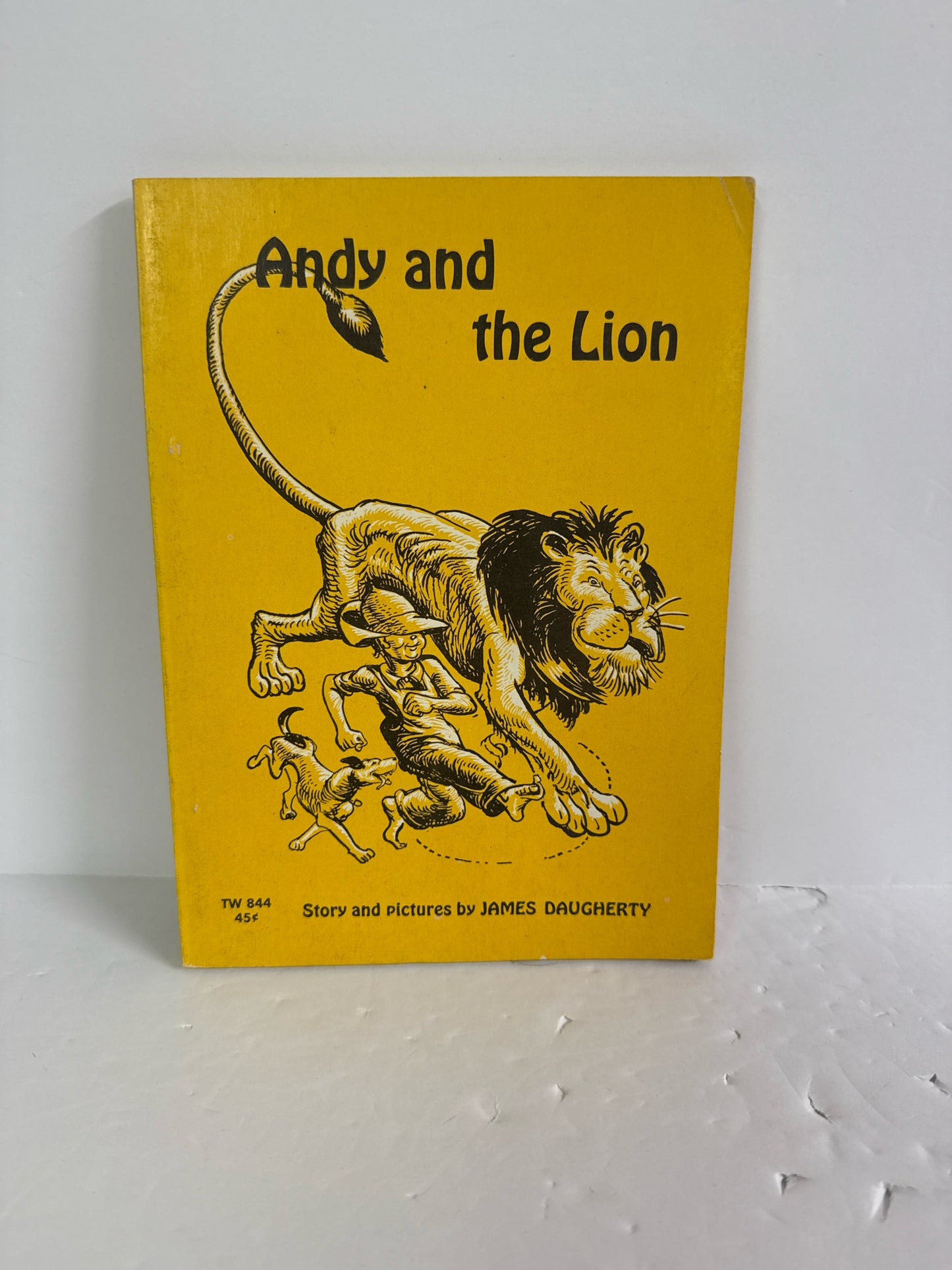 Andy and the Lion James Daugherty Scholastic Paperback Books