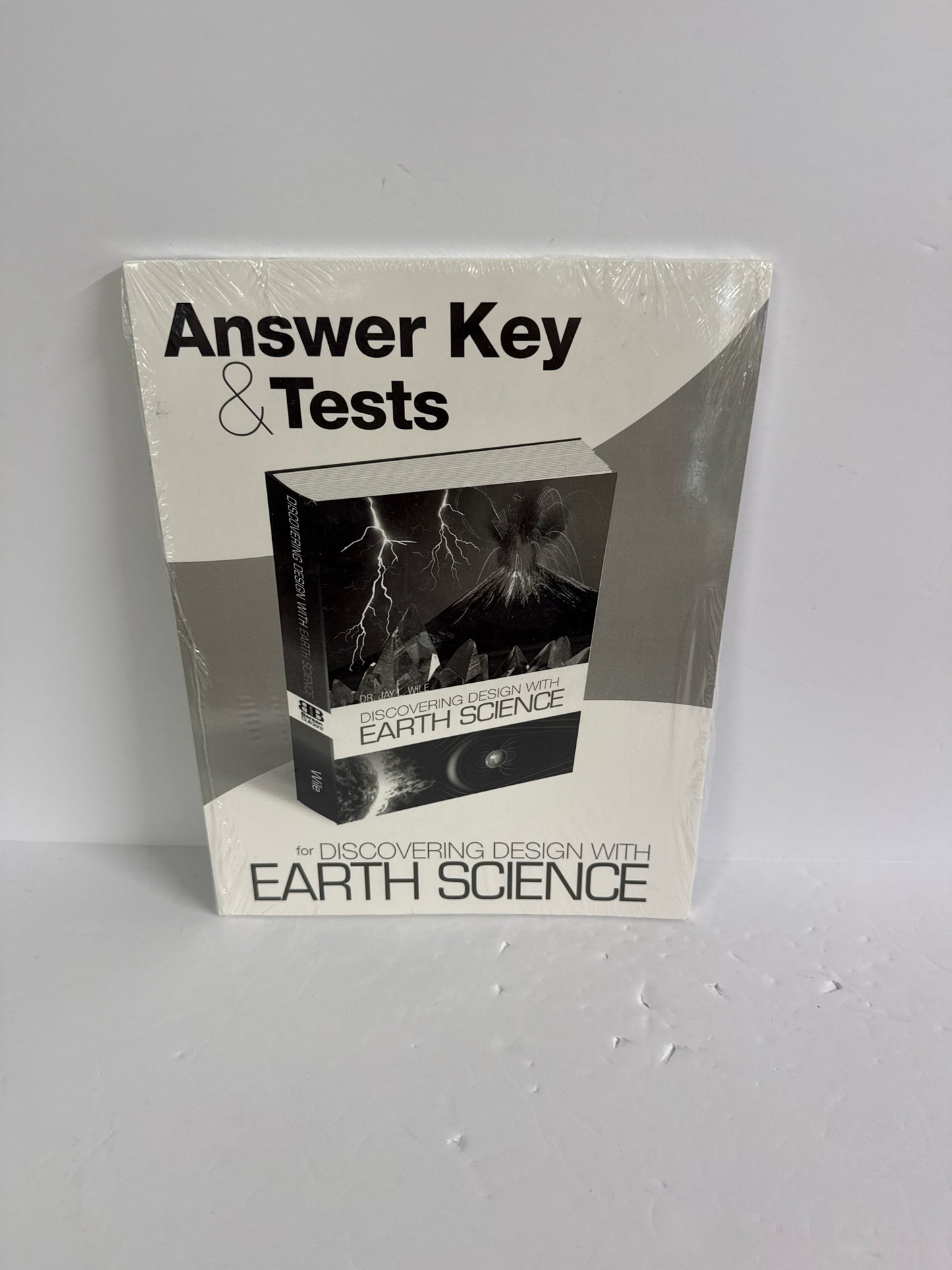 Discovering Design with Earth Scien Berean Builders 8th Grade Science Textbooks