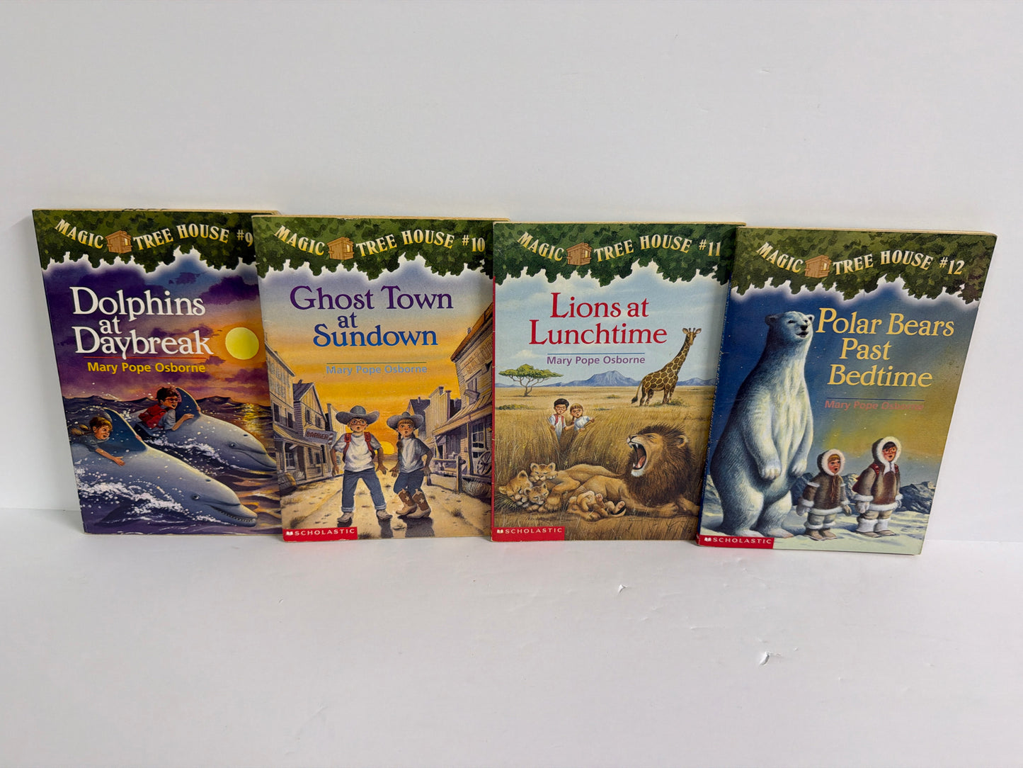Magic Tree House Random House Set  Pre-Owned Elementary The Magic Tree House