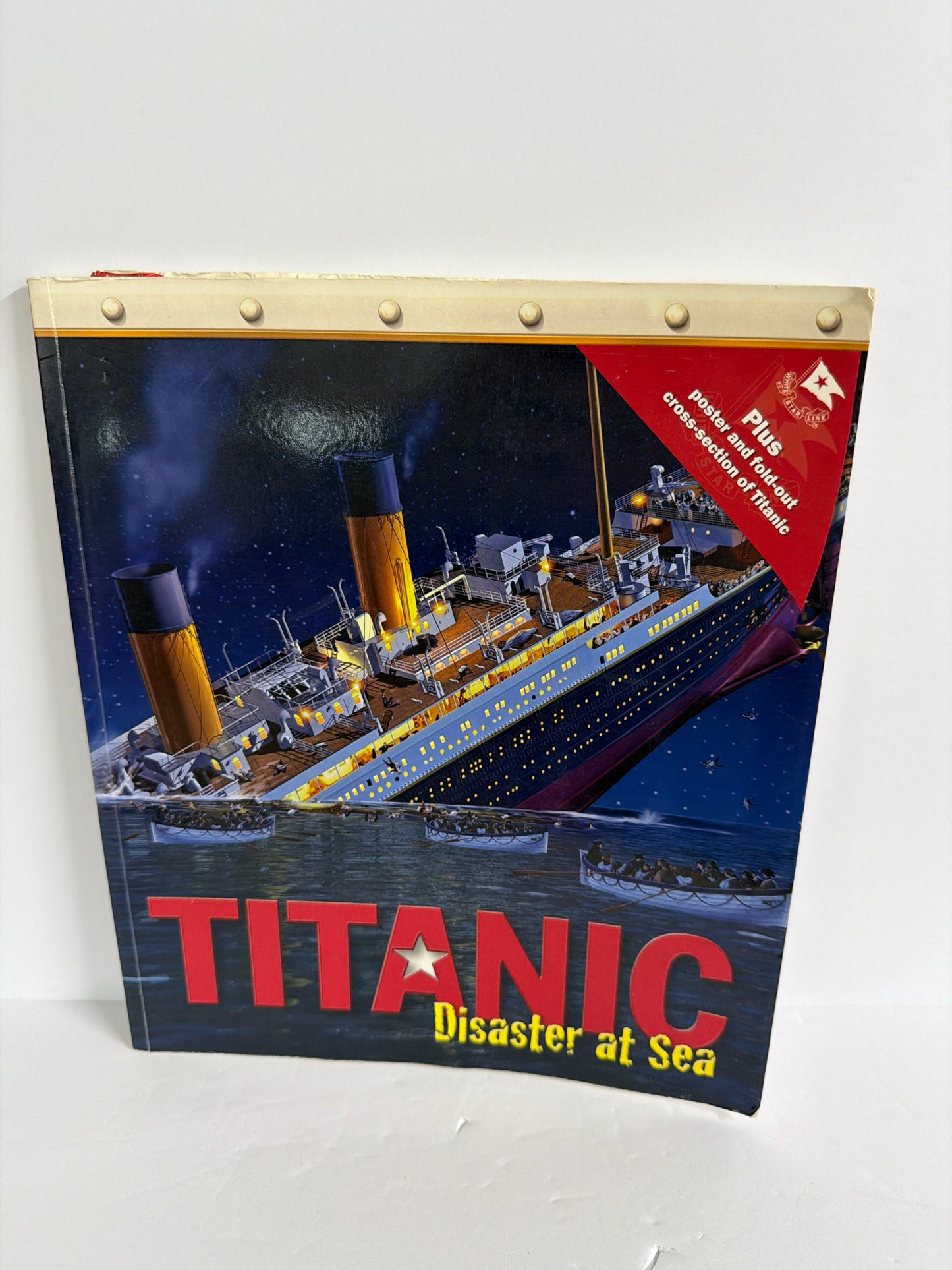Titanic: Disaster at Sea Weldon Owen Pre-Owned Elementary History Textbooks