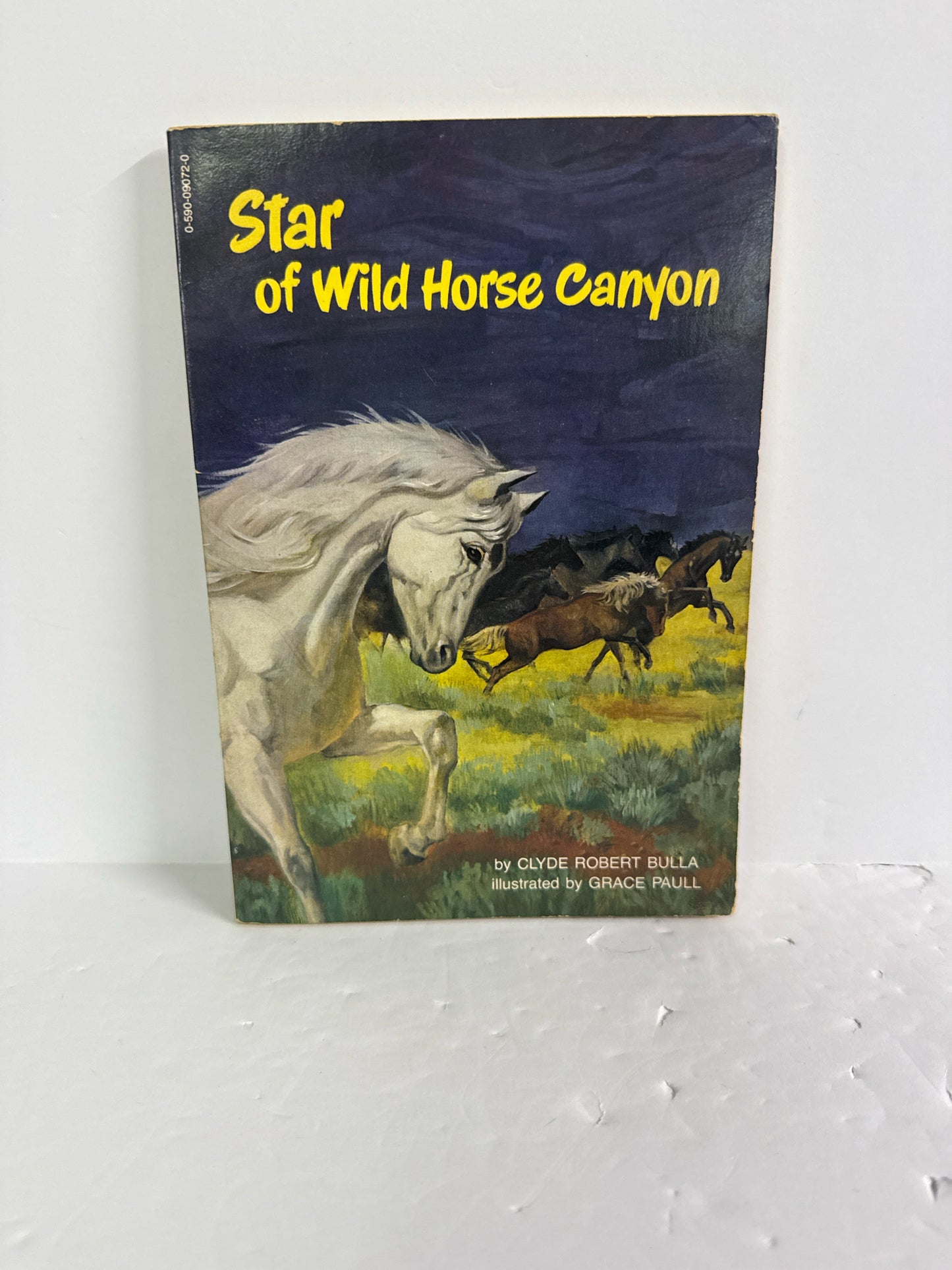 Star of Wild Horse Canyon Scholastic Pre-Owned Clyde Robert Bulla Fiction