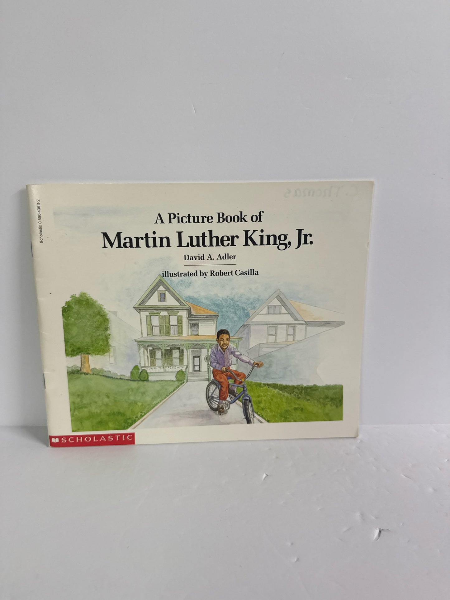 A Picture Book of Martin Luther Kin Scholastic Pre-Owned History Textbooks