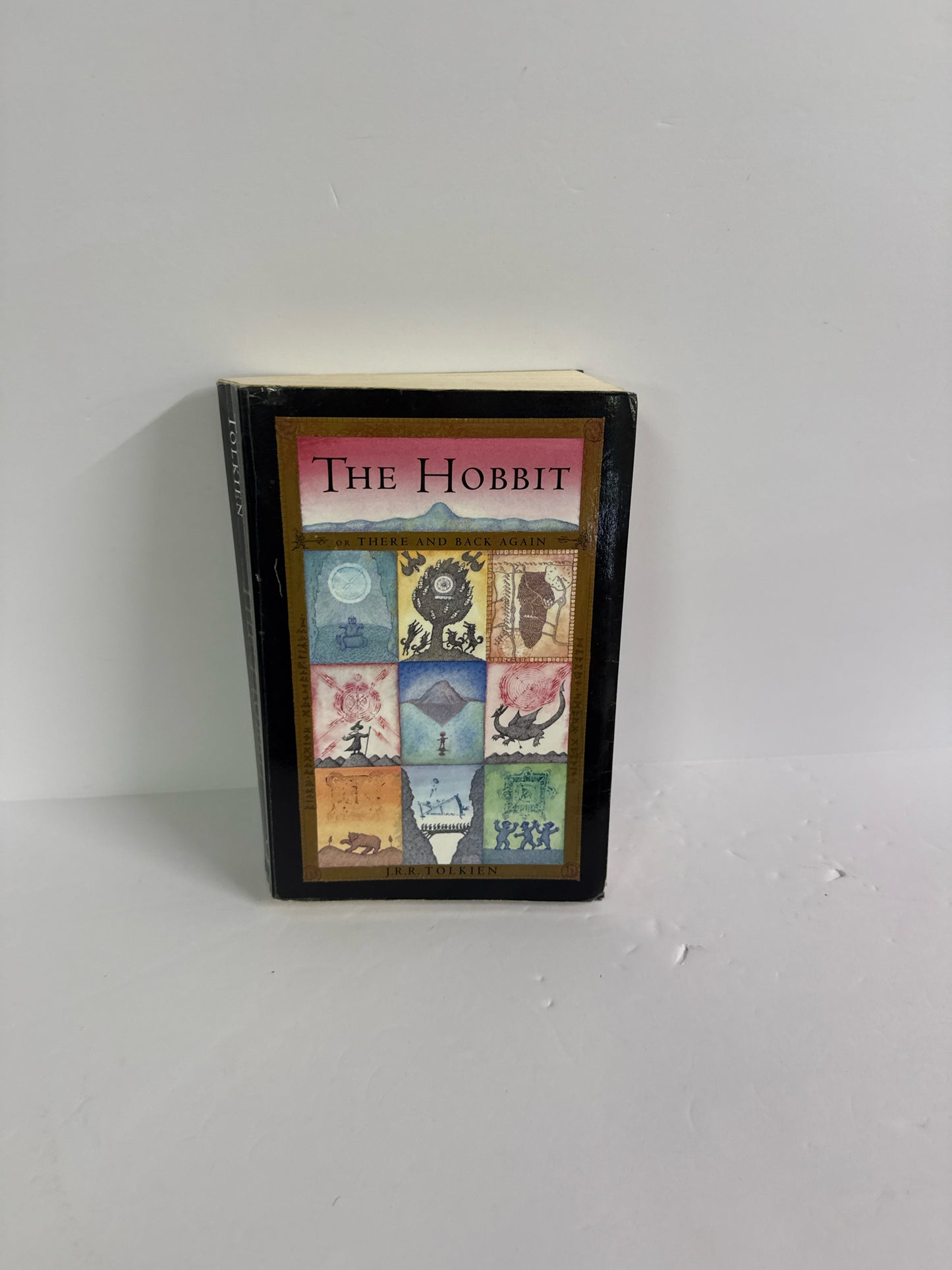 The Hobbit Houghton Mifflin Pre-Owned J.R.R. Tolkien High School Fiction Books