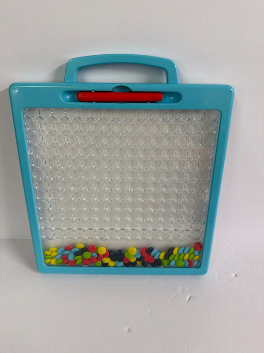 Magnetic Dot Art Designer Chuckle & Roar Pre-Owned Miscellaneous