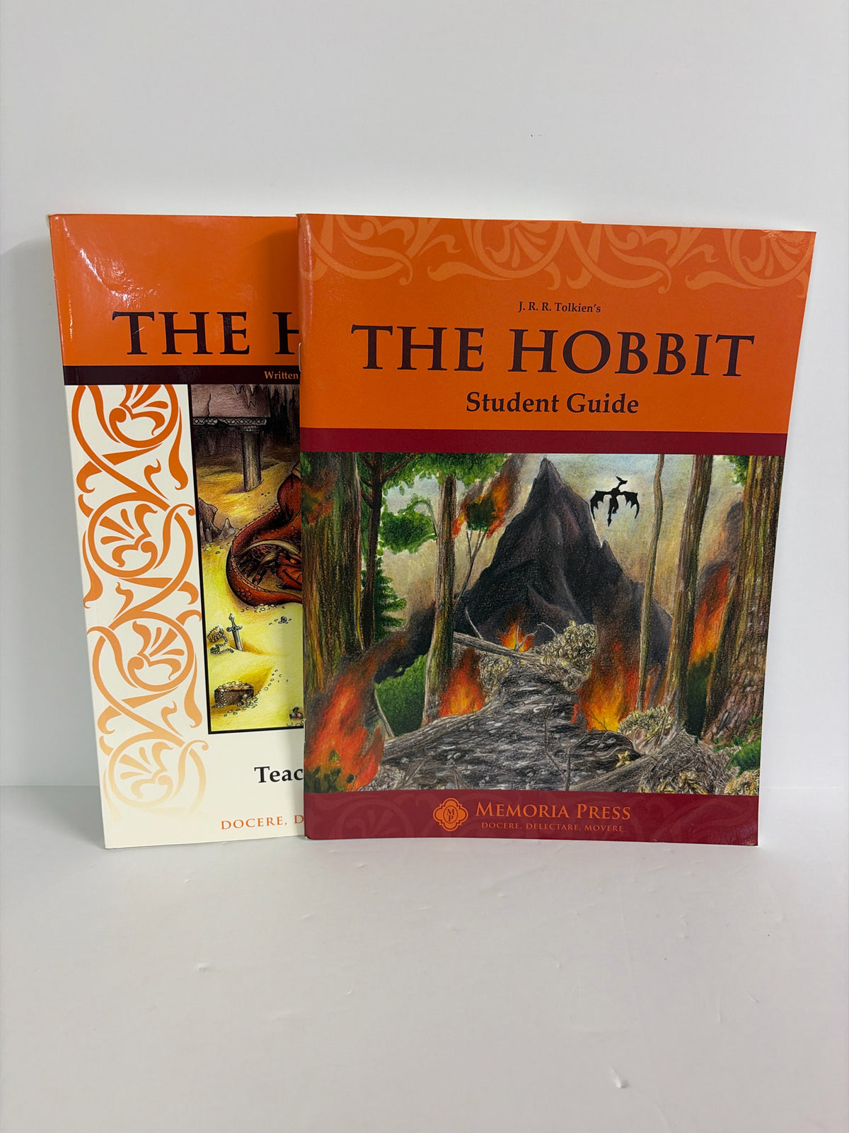 The Hobbit Memoria Press Set  Pre-Owned Middle School Memoria Press