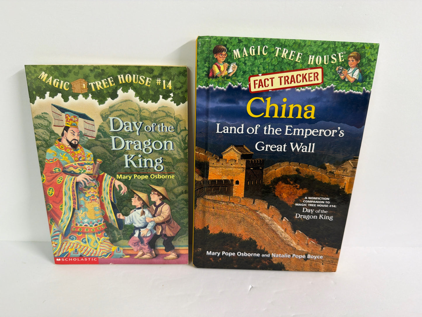 Magic Tree House Random House Set  Pre-Owned Elementary The Magic Tree House