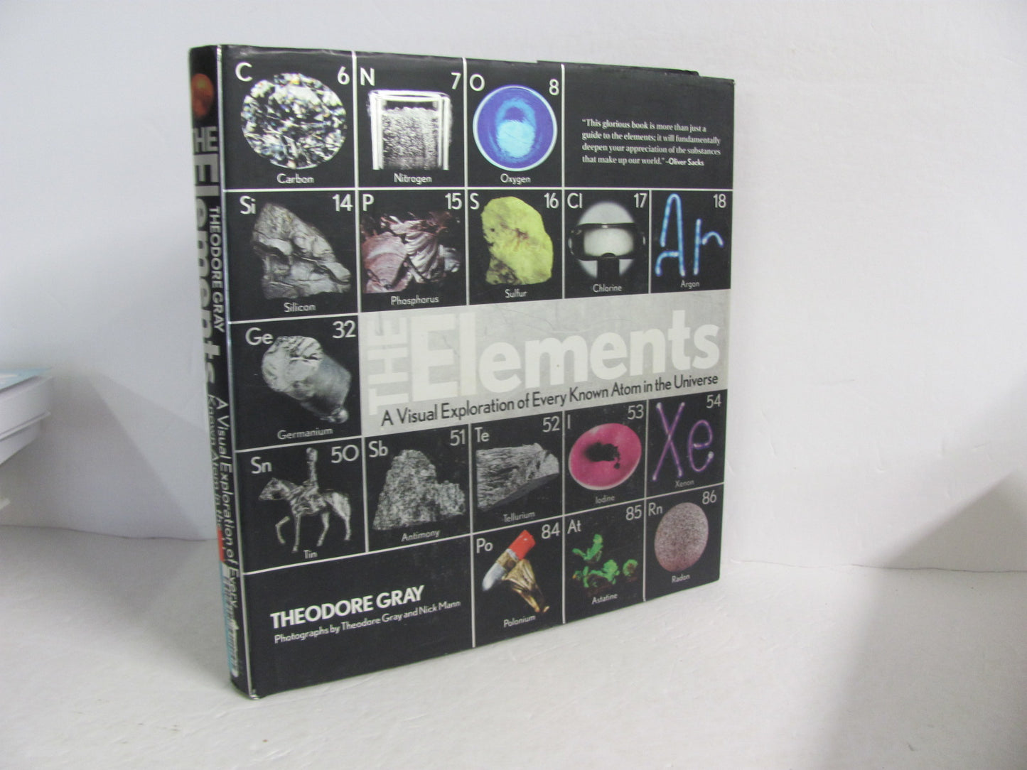The Elements Black Dog Pre-Owned Gray High School Science Textbooks
