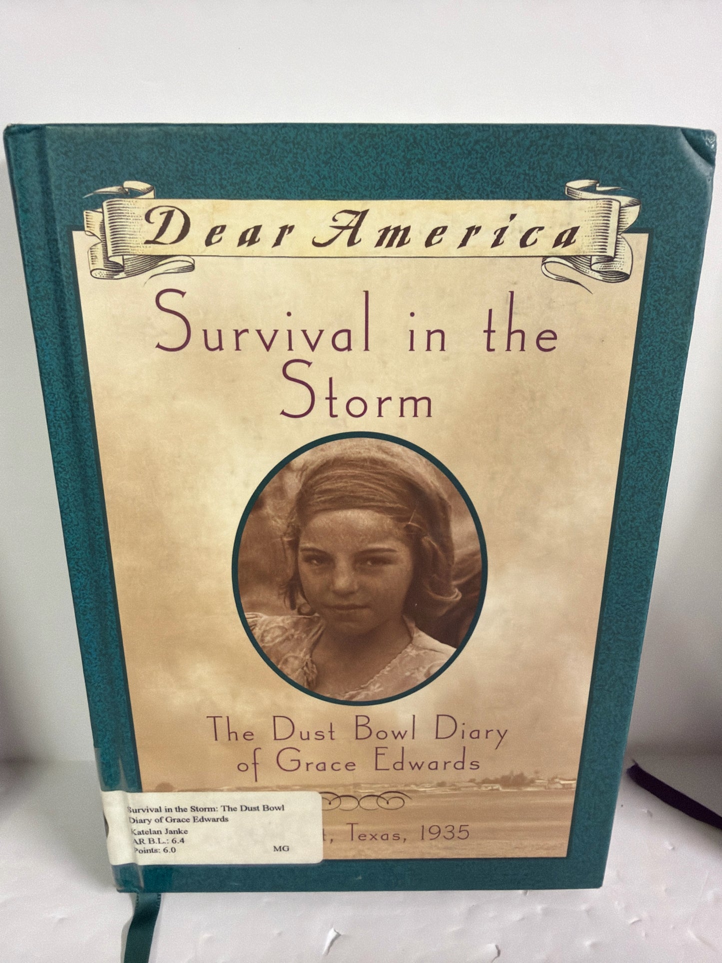 Survival in the Storm Scholastic Pre-Owned Katelan Janke Historical Fiction